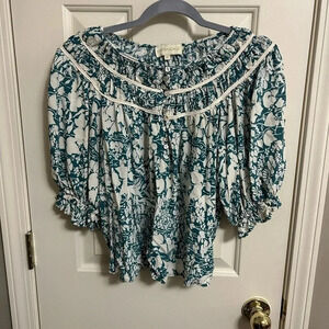5/$35 Cynthia Rowley Floral Balloon Sleeve Smocked Top Small